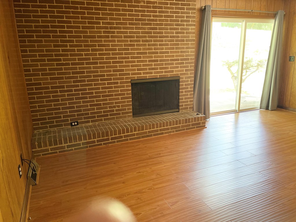 304 Carbondale Road Southwest Dalton, GA 30721 - Photo 3 of 26 Gallery Image 3