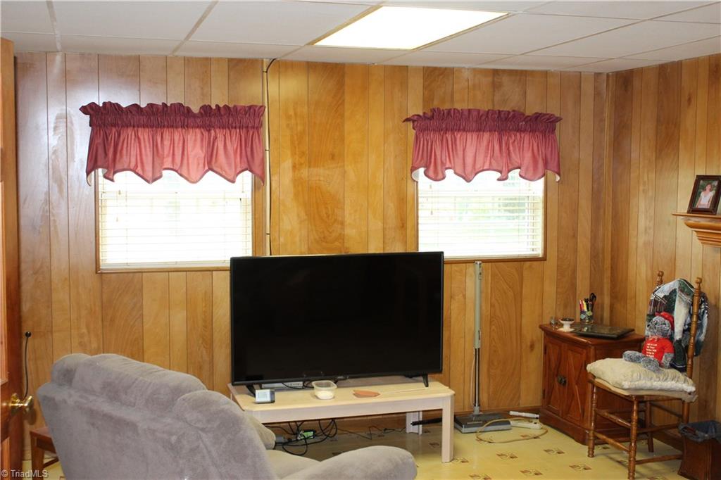 692 Arnold Road Lexington, NC 27295 - Photo 22 of 26 Gallery Image 22