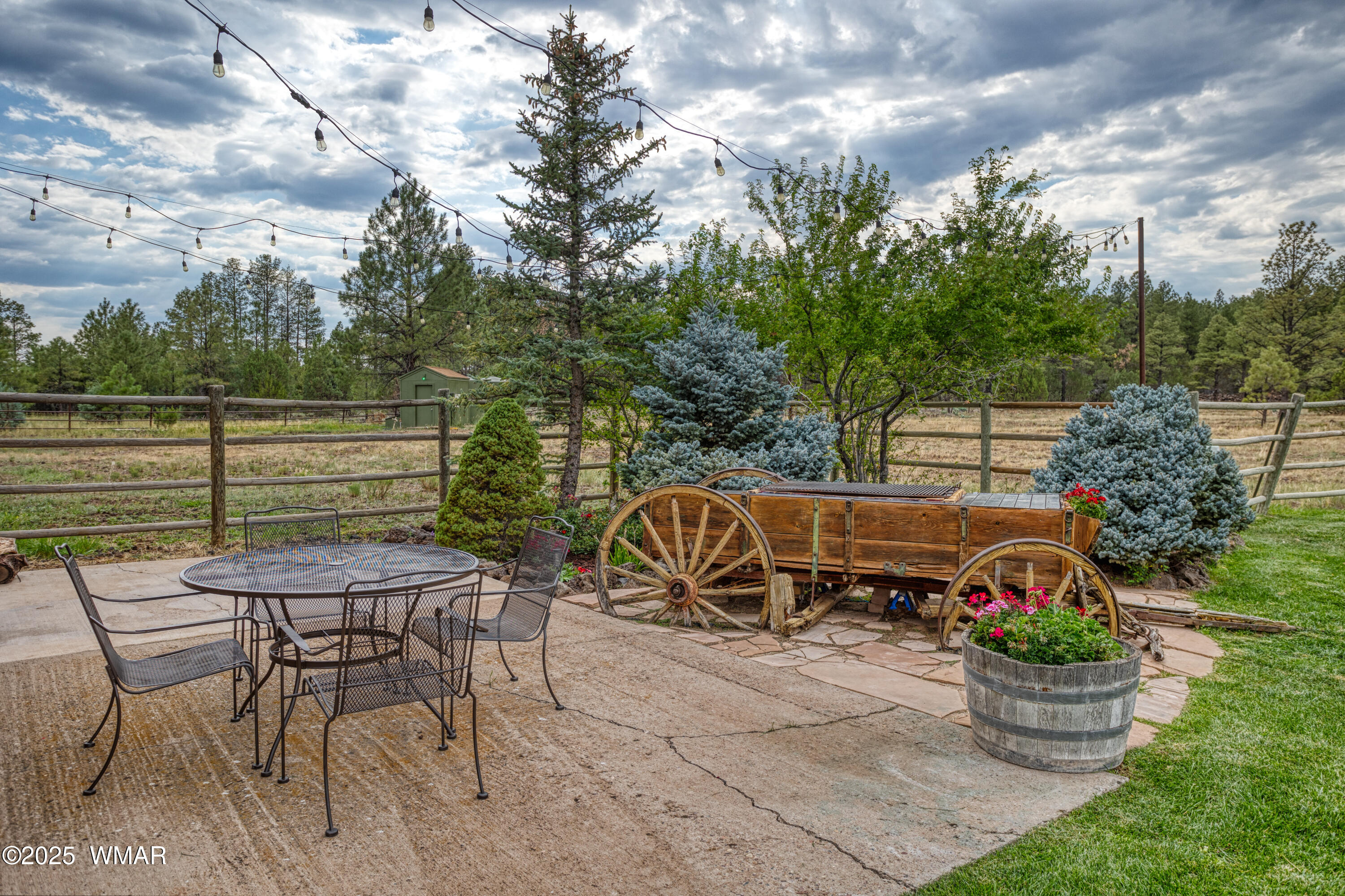 422 B Sponseller Siding Road Pinetop, AZ 85935 - Photo 12 of 74 a outdoor view with a sitting space