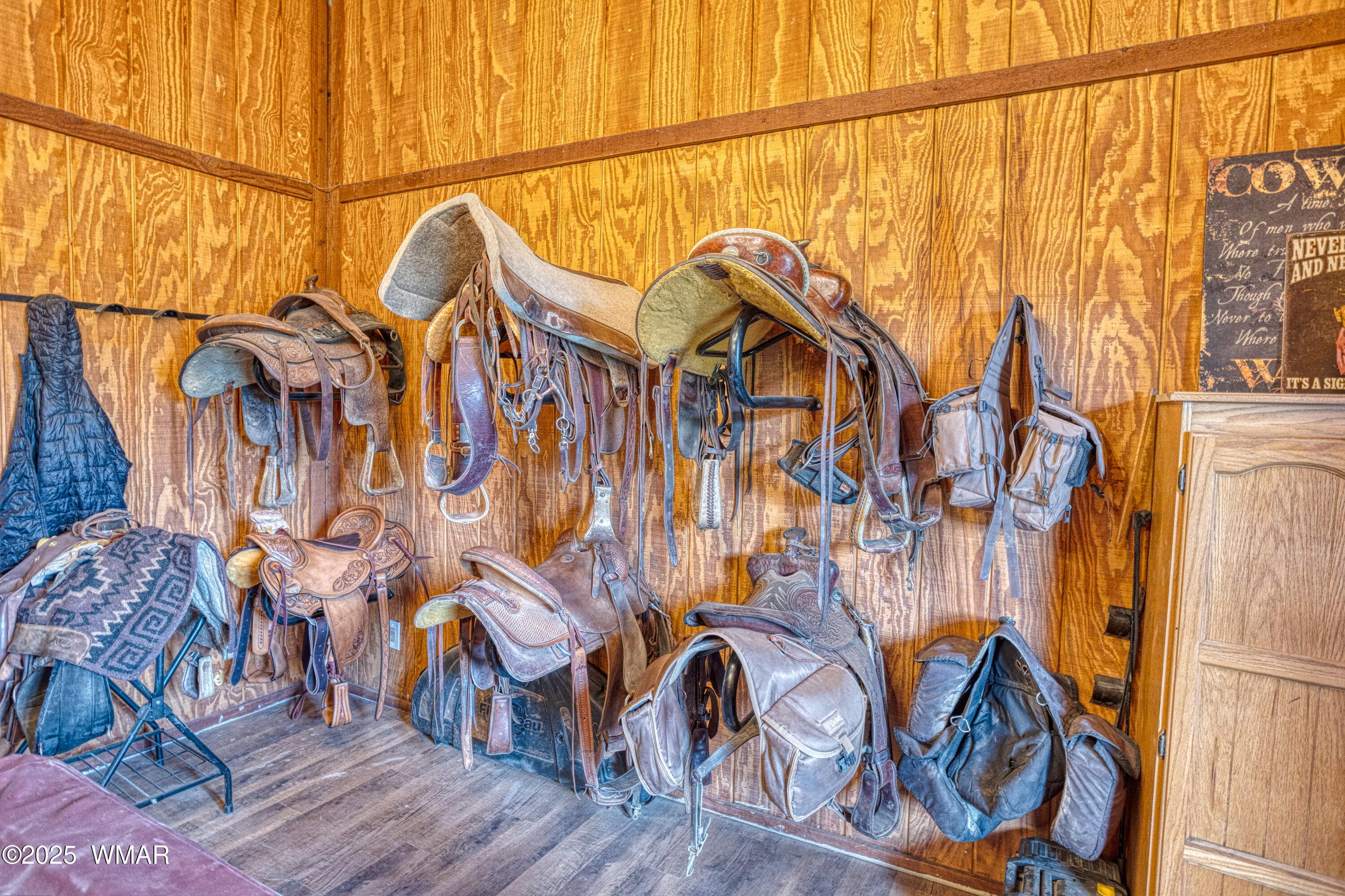 422 B Sponseller Siding Road Pinetop, AZ 85935 - Photo 44 of 74 Tack Room