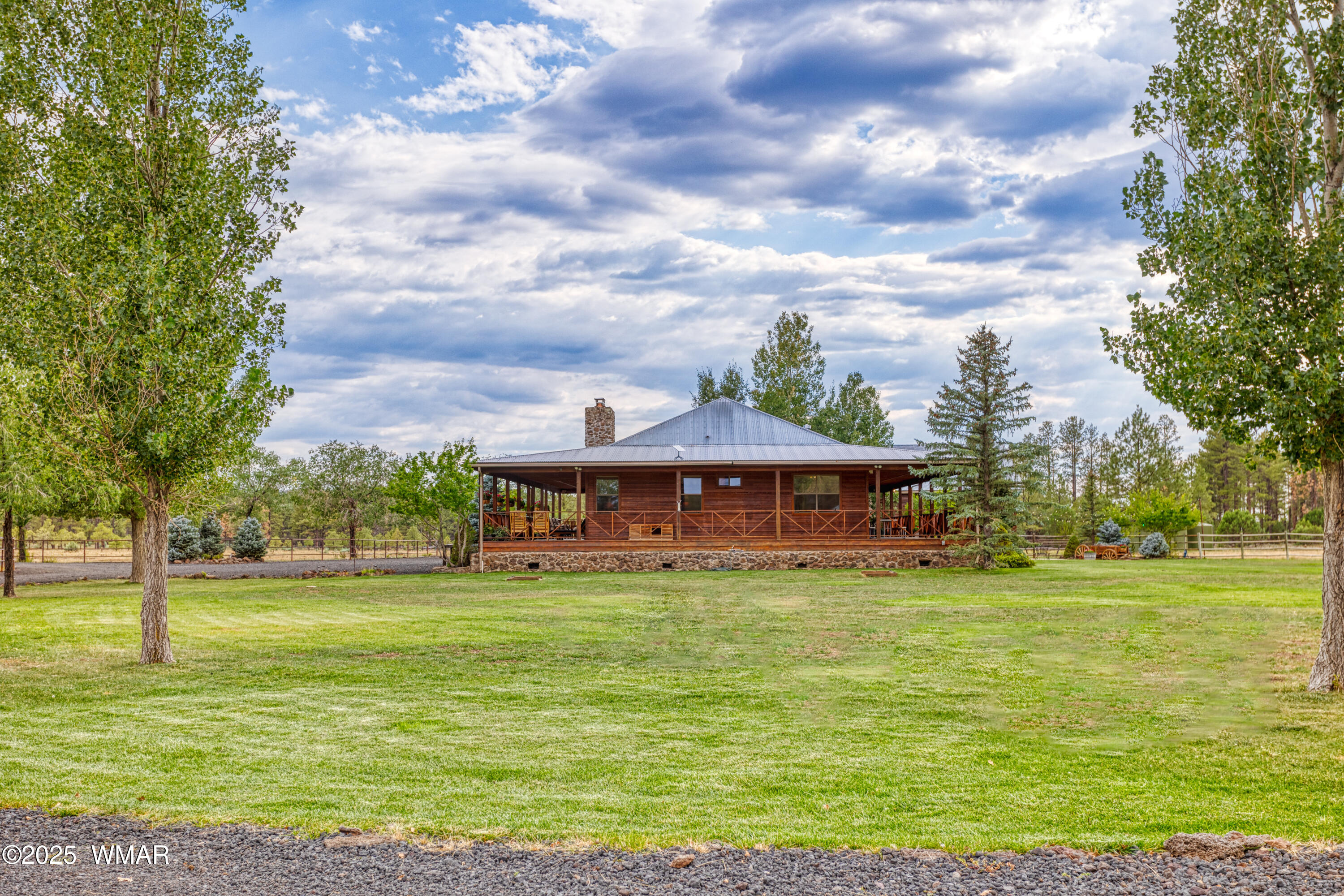 422 B Sponseller Siding Road Pinetop, AZ 85935 - Photo 68 of 74 a view of a house with a big yard
