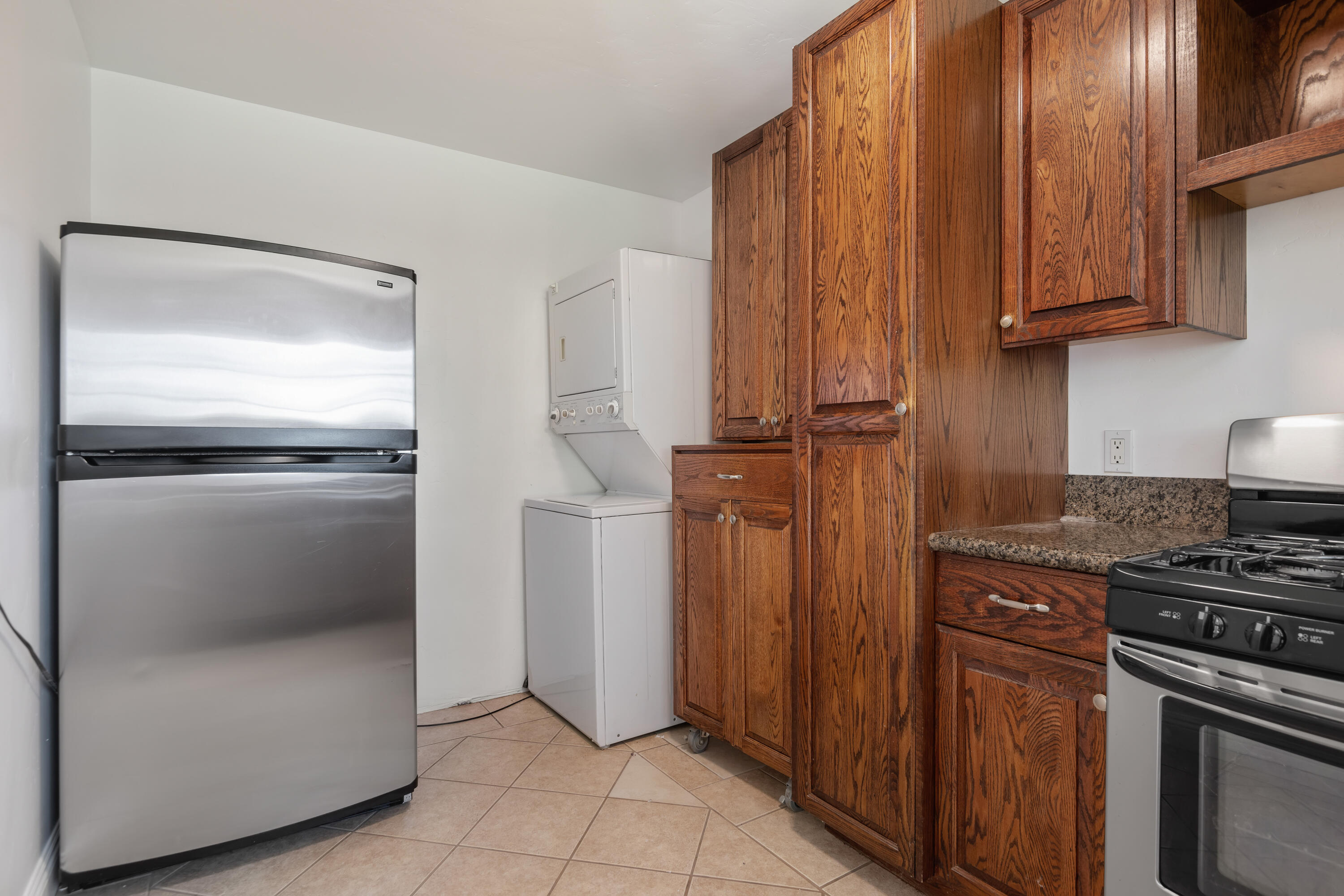 5871 Cathedral Oaks Road Goleta, CA 93117 - Photo 52 of 58 53-Guest Suite - Kitchen