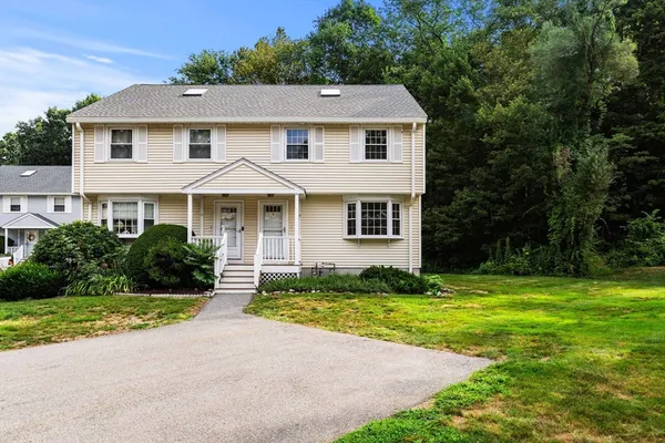 $439,000 | 9 Franzone Drive, Unit 9, Haverhill, MA 01835