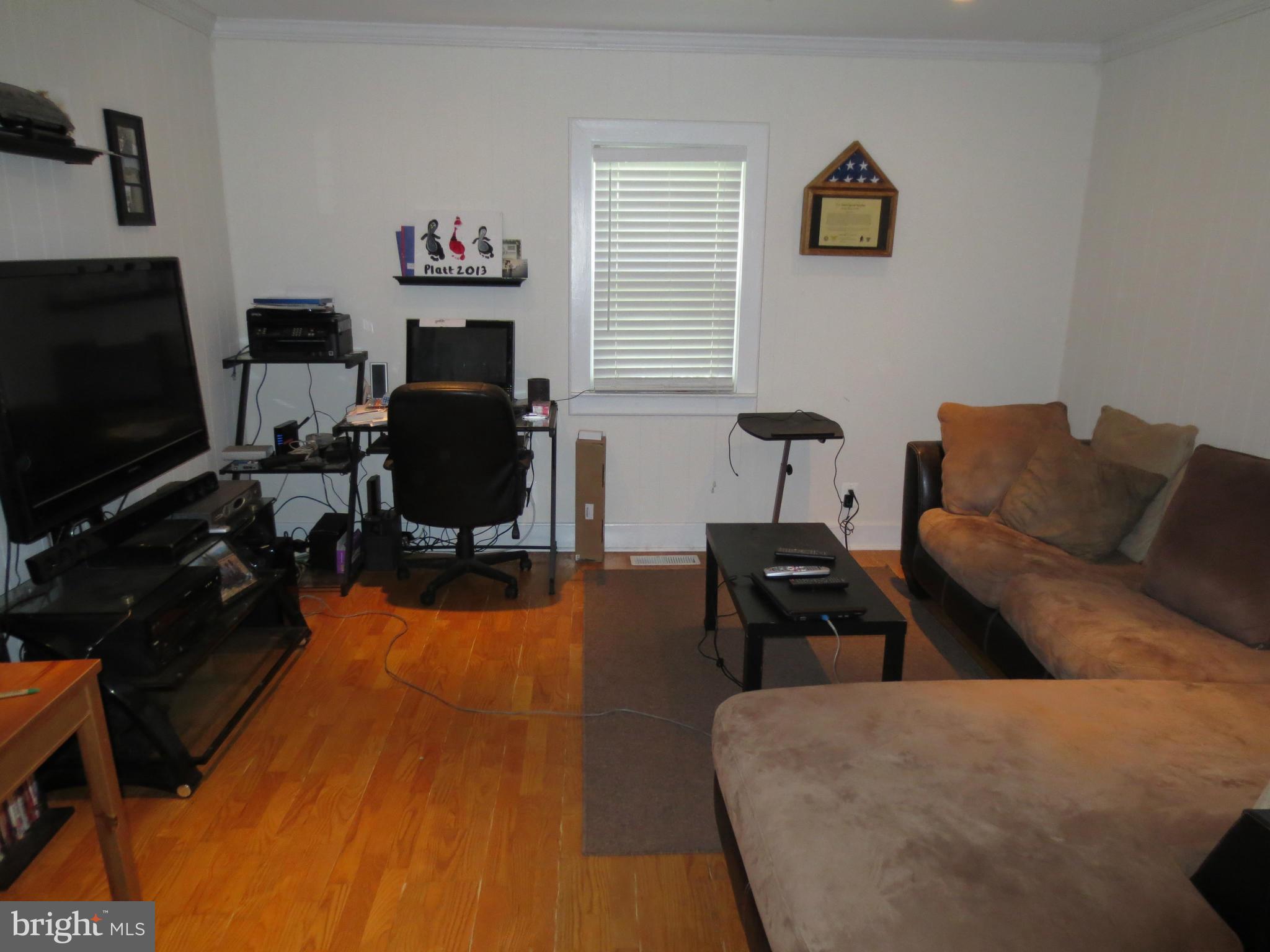 15842 Livingston Road Accokeek, MD 20607 - Photo 3 of 8 Living Room