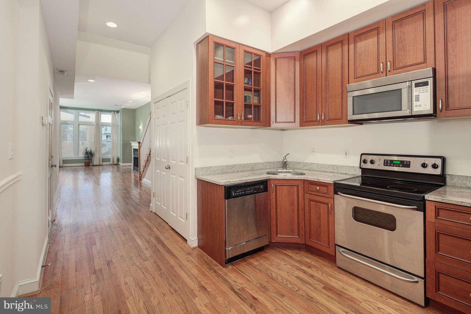 1328 Park Road Northwest, Unit 28A Washington, DC 20010 - Photo 8 of 25 Kitchen