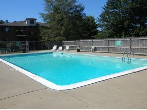 134 Mammoth Road, Unit 6 Hooksett, NH 03106 - Photo 7 of 8