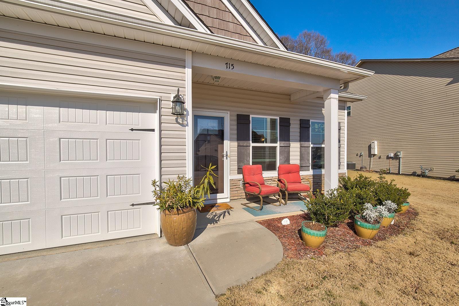 715 Camberwell Road Simpsonville, SC 29680 - Photo 4 of 32 Gallery Image 4