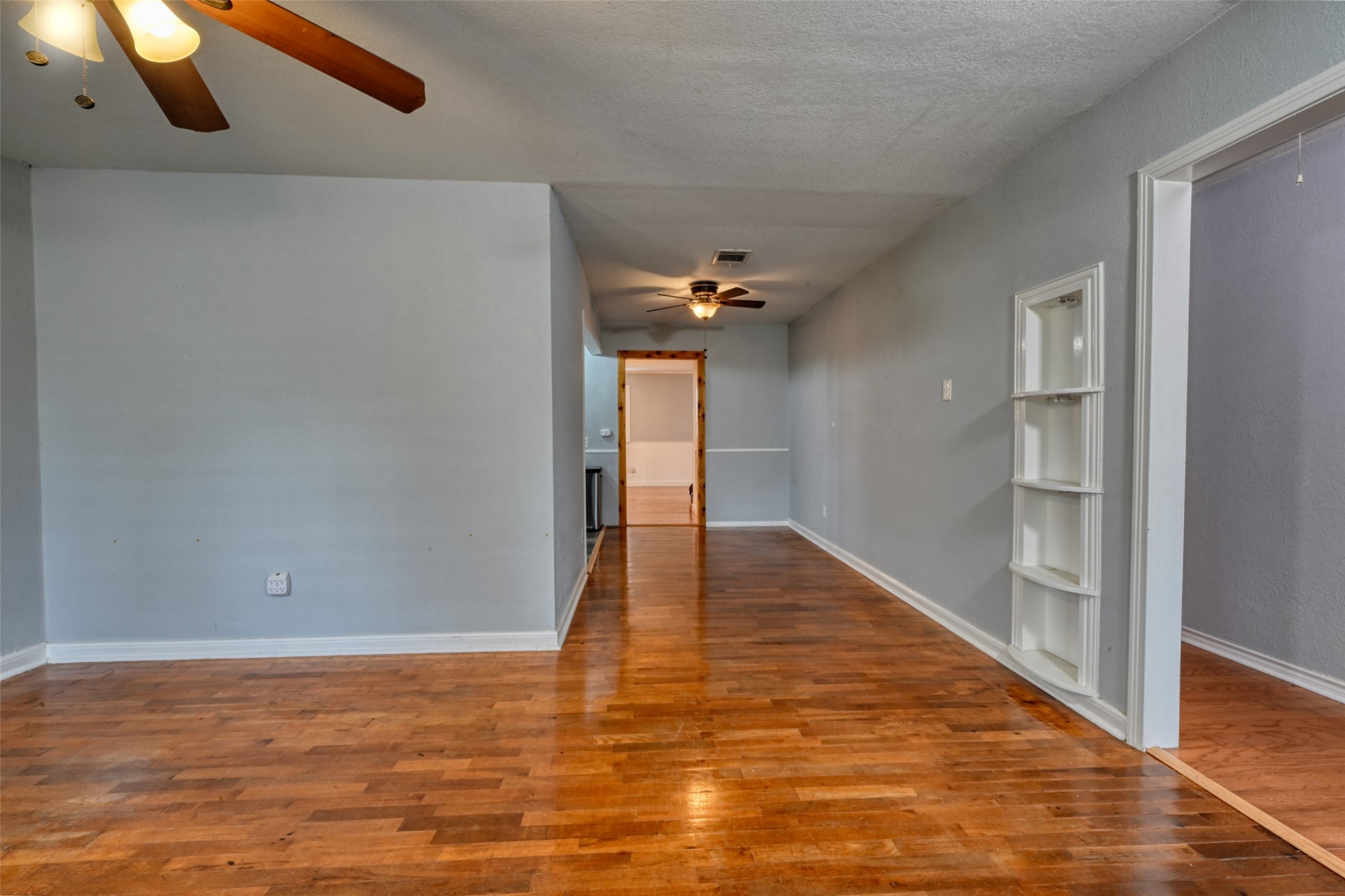 2125 Shanks Road Angleton, TX 77515 - Photo 3 of 25