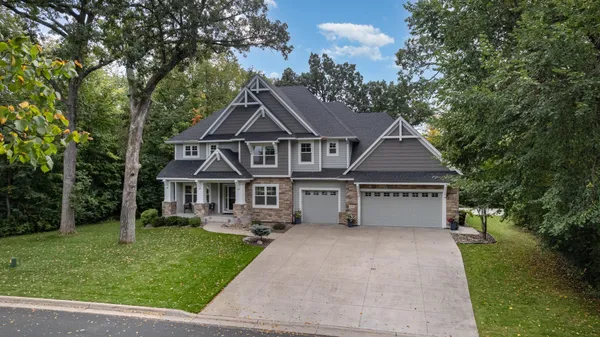 $975,000 | 1410 Woodlands Court Southeast, New Prague, MN 56071