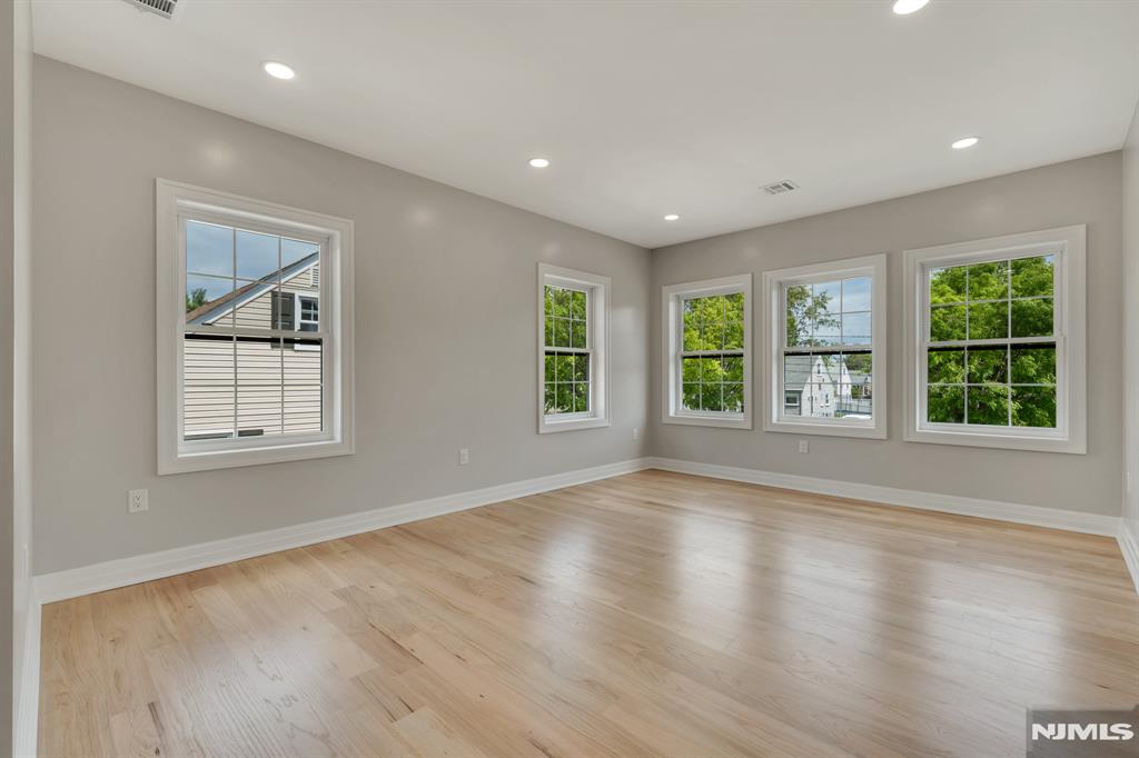 67 Melody Hill Road Clifton, NJ 07013 - Photo 14 of 25