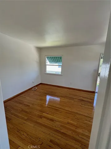 a view of empty room with window