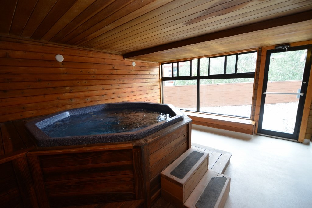 800 Copper Road, Unit 372/374 Frisco, CO 80443 - Photo 19 of 25 West Lake Lodge hot tub!