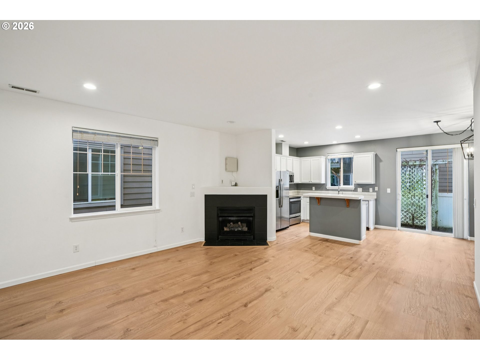 9235 Southwest Tanoak Lane Tualatin, OR 97062 - Photo 7 of 27