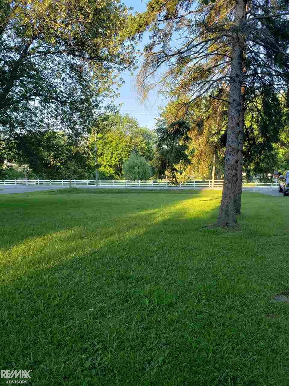 9380 River Road Algonac, MI 48001 - Photo 1 of 3 50016152.JPG
