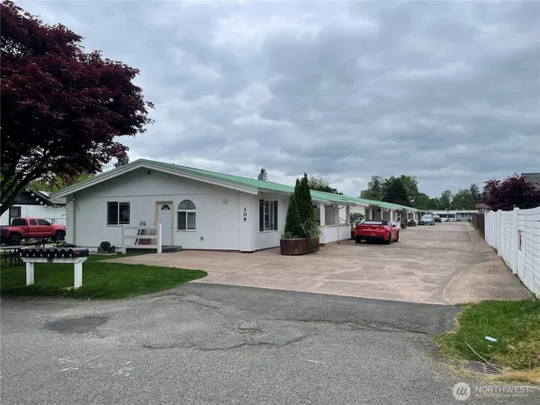 $1,950,000 | 109 4th Avenue Southeast, Pacific, WA 98047