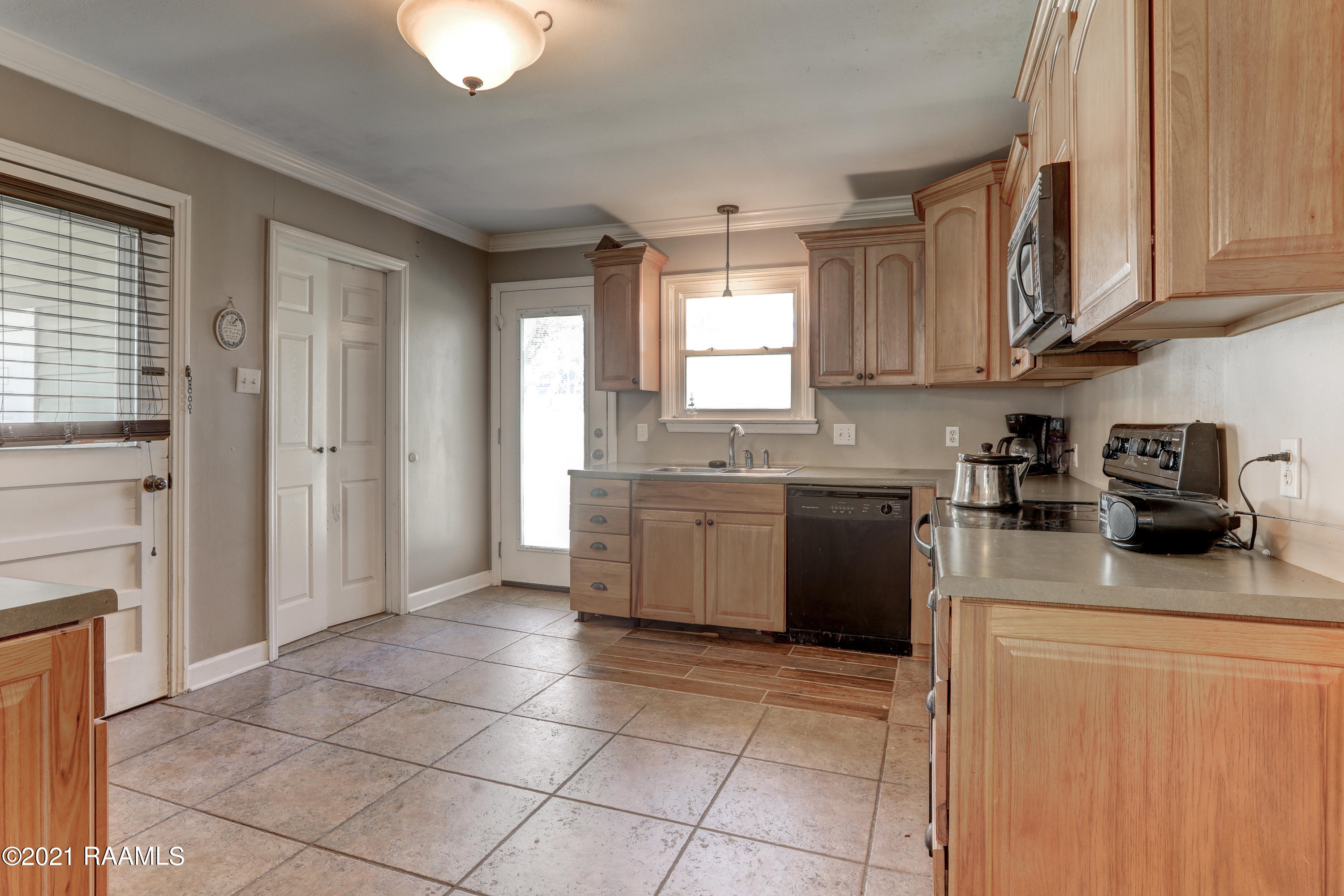 311 River Road Lafayette, LA 70501 - Photo 8 of 20 River Rd-9