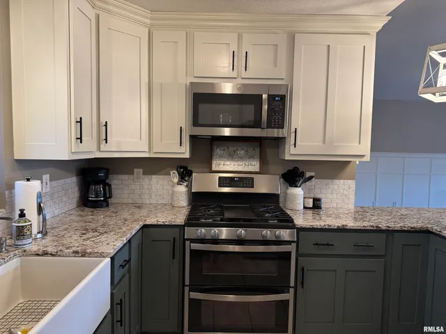 $297,500 | 212 East Garfield Street, Minier, IL 61759