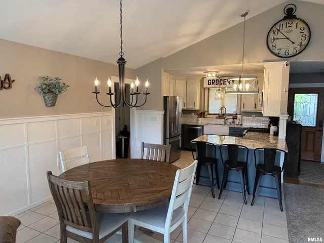 $297,500 | 212 East Garfield Street, Minier, IL 61759