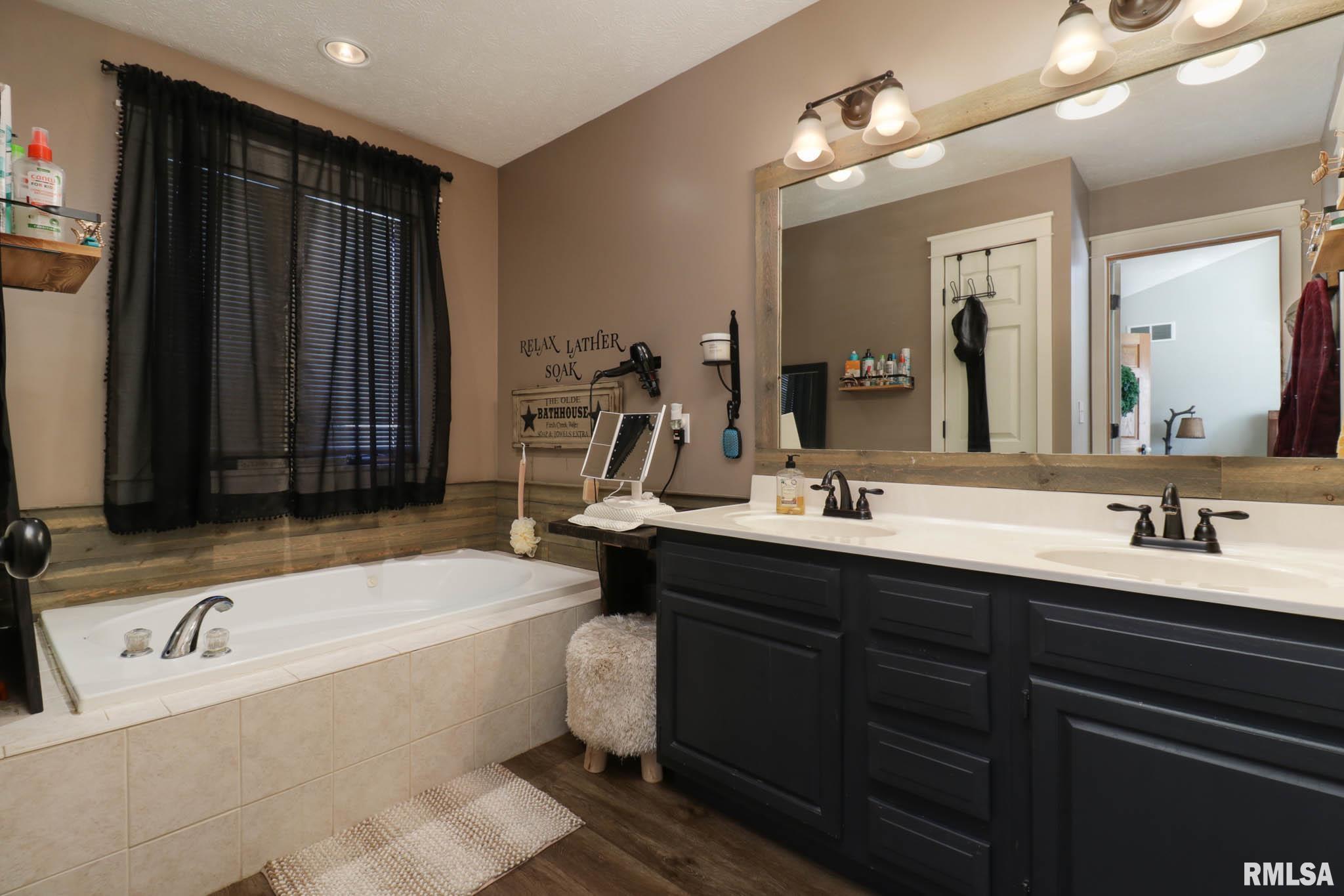 212 East Garfield Street Minier, IL 61759 - Photo 15 of 42