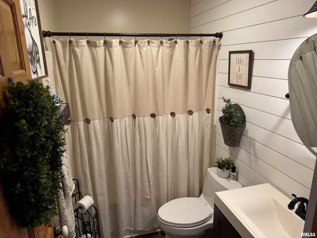 $297,500 | 212 East Garfield Street, Minier, IL 61759