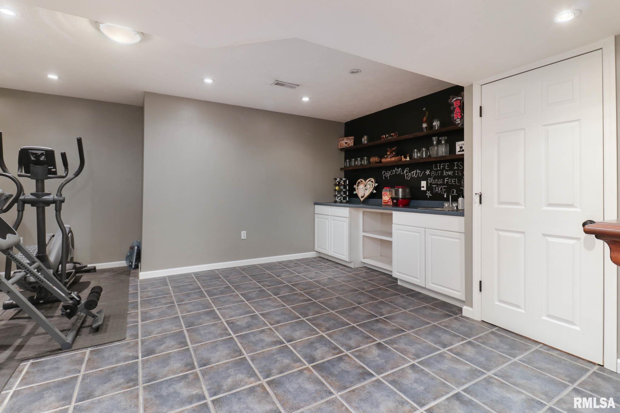 212 East Garfield Street Minier, IL 61759 - Photo 29 of 42