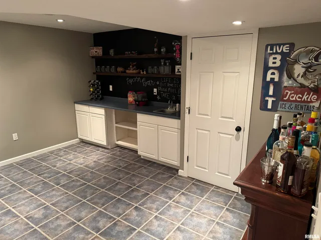 $297,500 | 212 East Garfield Street, Minier, IL 61759