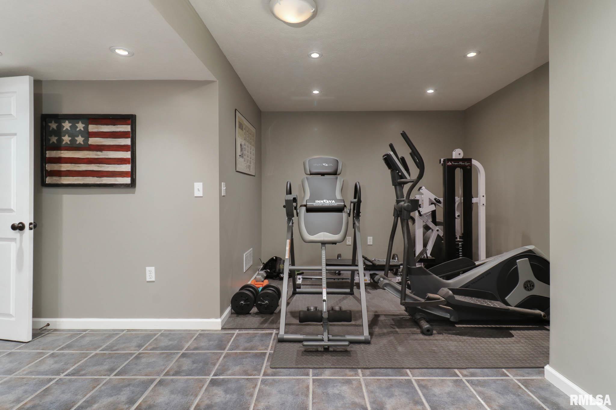 212 East Garfield Street Minier, IL 61759 - Photo 30 of 42