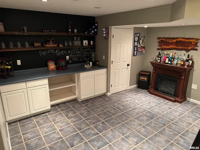 $297,500 | 212 East Garfield Street, Minier, IL 61759