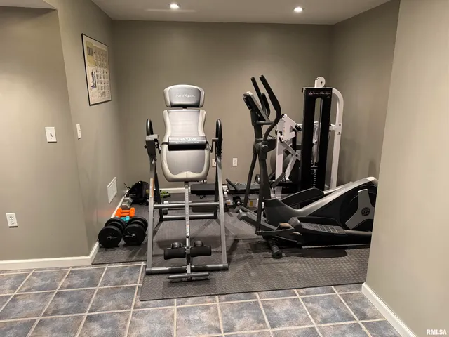 $297,500 | 212 East Garfield Street, Minier, IL 61759