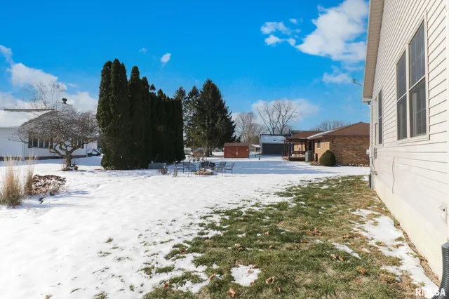 $284,900 | 212 East Garfield Street, Minier, IL 61759