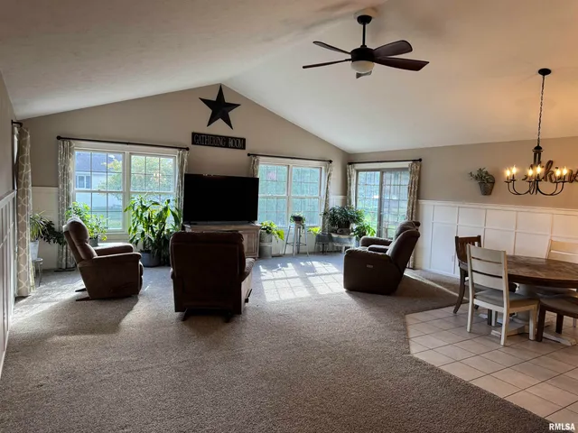 $297,500 | 212 East Garfield Street, Minier, IL 61759