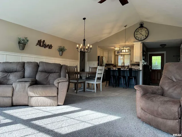 $297,500 | 212 East Garfield Street, Minier, IL 61759