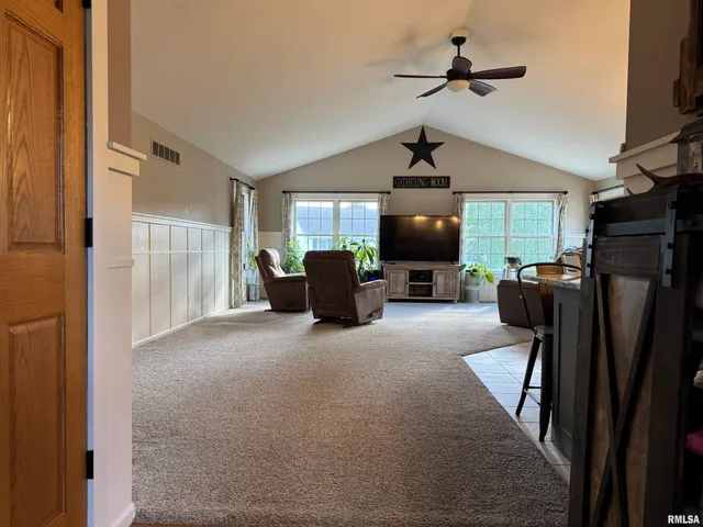 $297,500 | 212 East Garfield Street, Minier, IL 61759