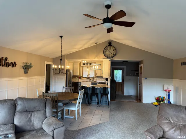 $297,500 | 212 East Garfield Street, Minier, IL 61759