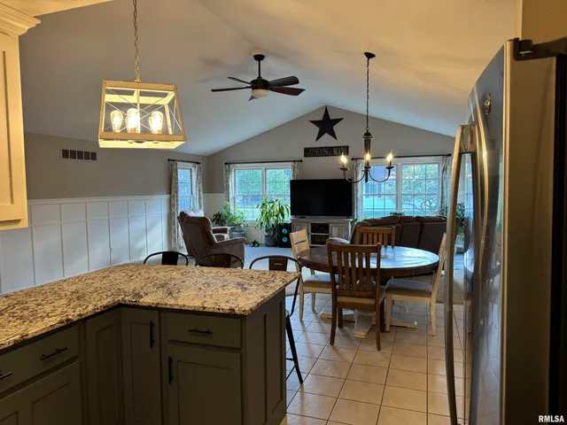 $297,500 | 212 East Garfield Street, Minier, IL 61759