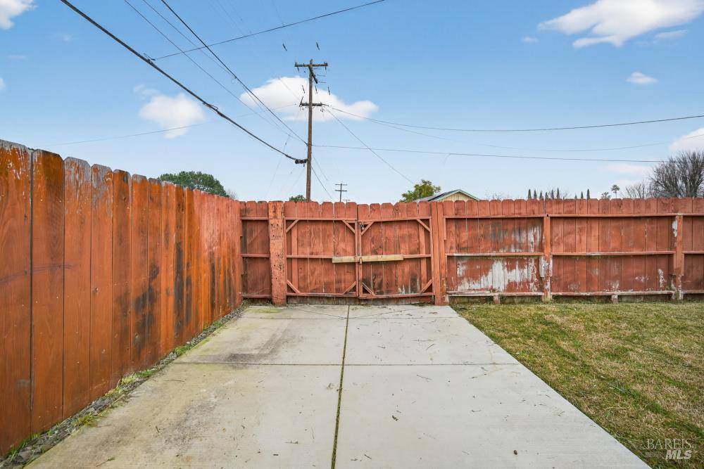 423 Gardiner Way Rio Vista, CA 94571 - Photo 33 of 38