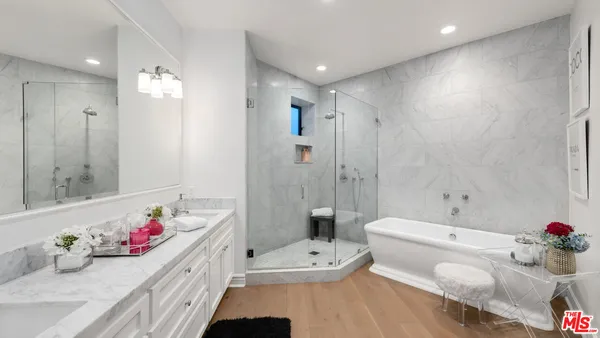 $60,000 | 6110 Merritt Drive, Malibu, CA 90265
