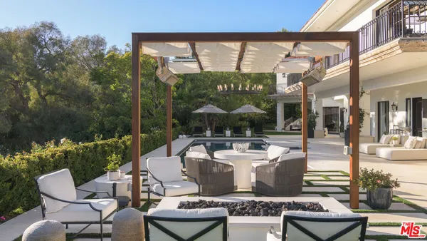 $60,000 | 6110 Merritt Drive, Malibu, CA 90265
