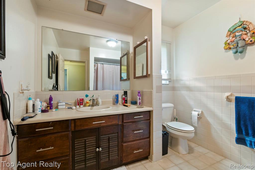 54951 Ridge Road New Baltimore, MI 48047 - Photo 38 of 58 Gallery Image 38