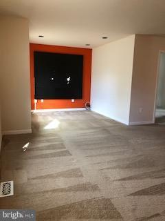 15601 Peach Orchard Road Silver Spring, MD 20905 - Photo 13 of 30 Living Room