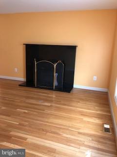 15601 Peach Orchard Road Silver Spring, MD 20905 - Photo 7 of 30 Family Room