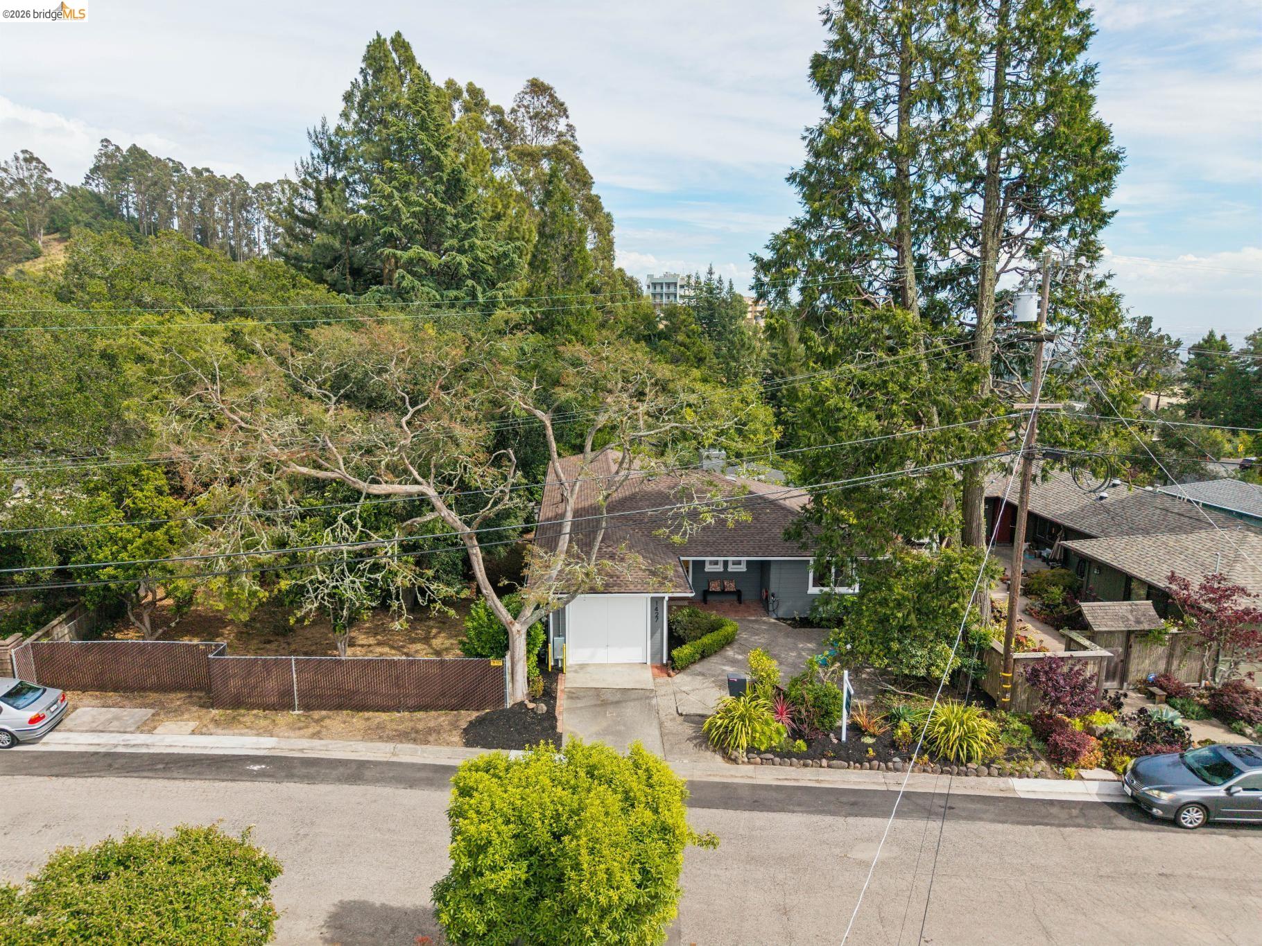 1427 Summit Road Berkeley, CA 94708 - Photo 3 of 84