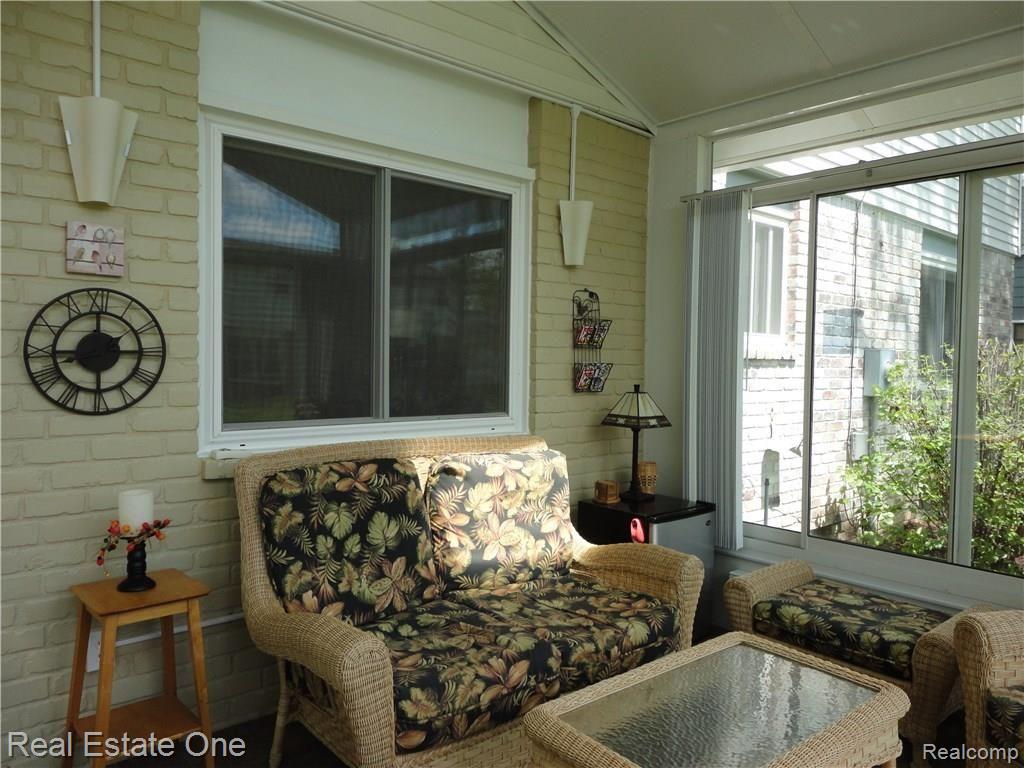 32305 Baintree Road Farmington Hills, MI 48334 - Photo 14 of 53