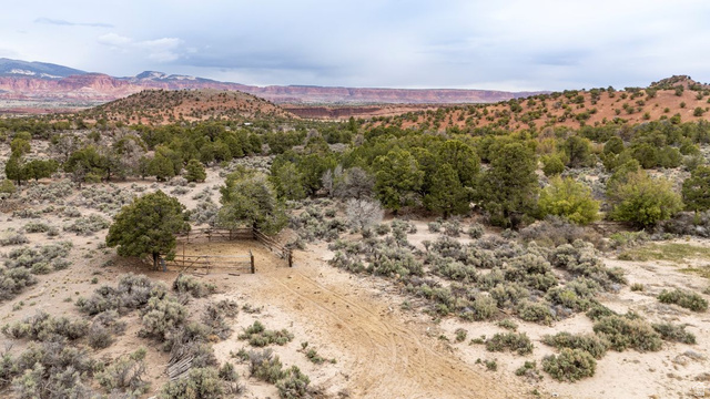 2196 East Teasdale Road Teasdale, UT 84773 - Photo 43 of 57