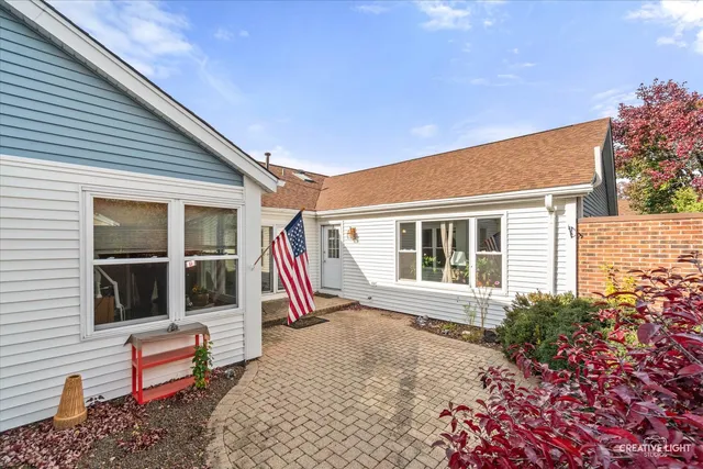 $409,900 | 904 Dartmouth Drive, Wheaton, IL 60189