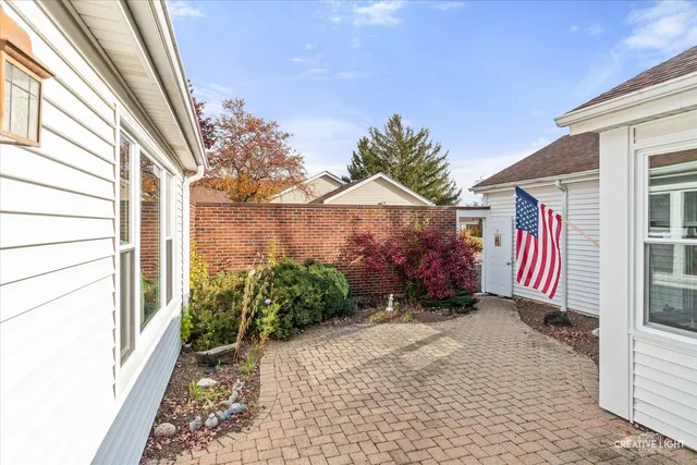 $409,900 | 904 Dartmouth Drive, Wheaton, IL 60189