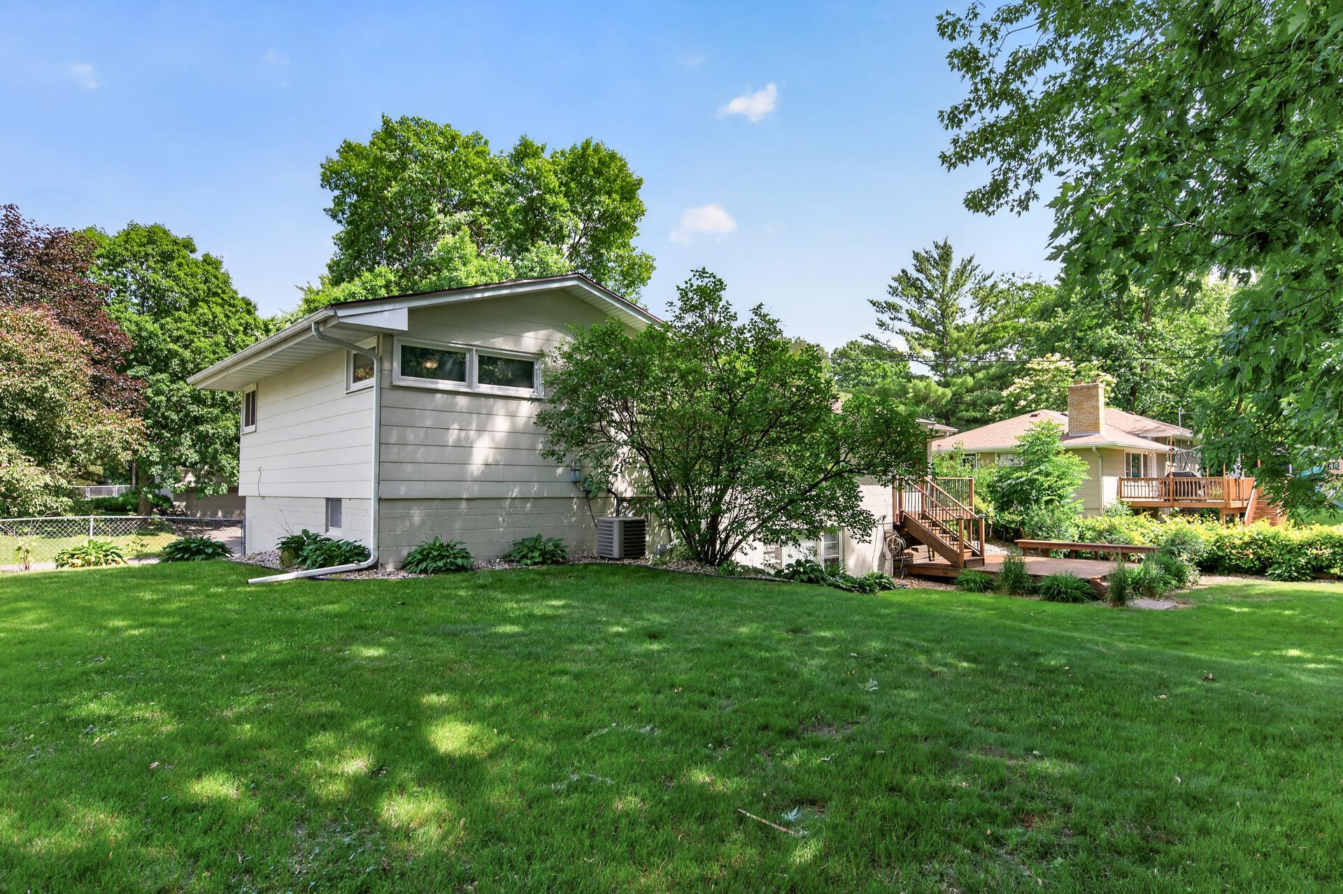 5302 Holiday Road Minnetonka, MN 55345 - Photo 30 of 30