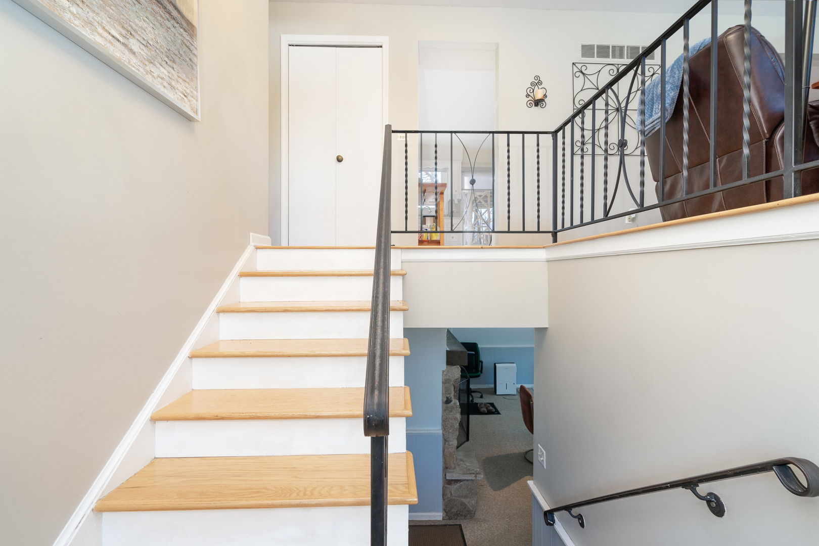 28W621 Indian Knoll Road West Chicago, IL 60185 - Photo 15 of 38 Gallery Image 15