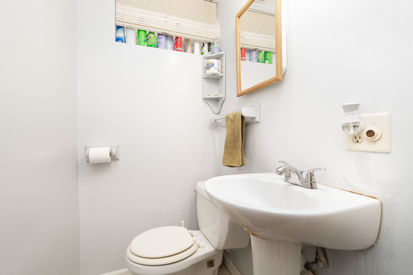 28W621 Indian Knoll Road West Chicago, IL 60185 - Photo 20 of 38 Gallery Image 20