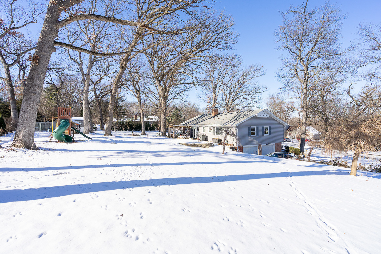 28W621 Indian Knoll Road West Chicago, IL 60185 - Photo 30 of 38 Gallery Image 30